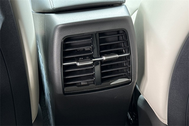 2025 Kia Niro EX Image 25 of 38