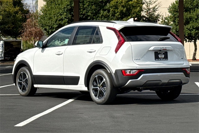 2025 Kia Niro EX Image 9 of 38