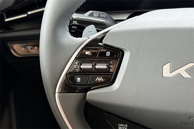 2025 Kia Niro EX Image 26 of 38