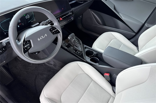 2025 Kia Niro EX Image 20 of 38