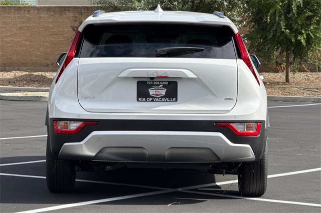 2025 Kia Niro EX Image 8 of 38