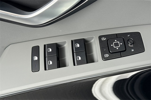 2025 Kia Niro EX Image 37 of 38