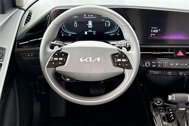 2025 Kia Niro EX Image 15 of 38
