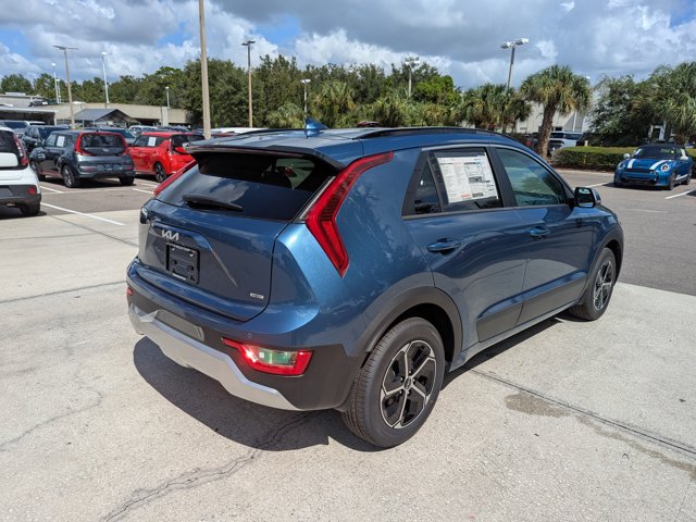 2025 Kia Niro EX Image 4 of 32