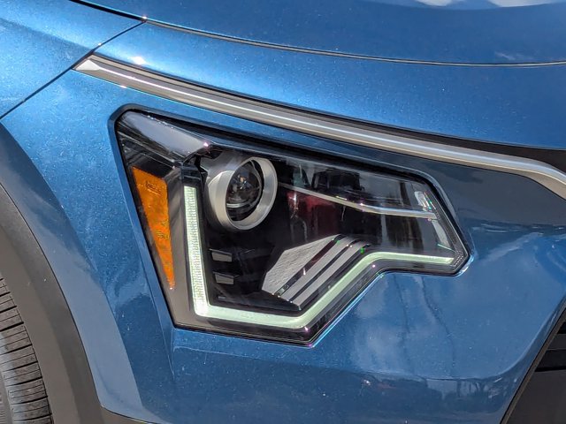 2025 Kia Niro EX Image 18 of 32