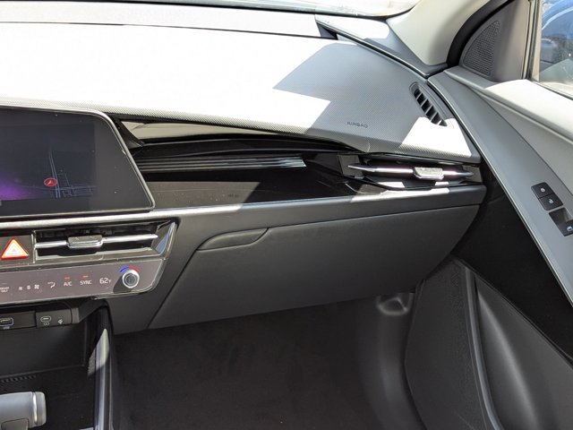 2025 Kia Niro EX Image 25 of 32