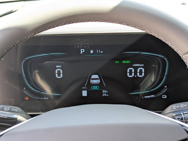 2025 Kia Niro EX Image 13 of 32
