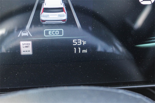 Vehicle image 25 of 27