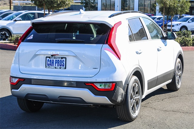 Vehicle image 5 of 27