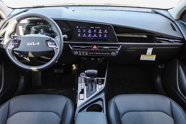 Vehicle image 13 of 27