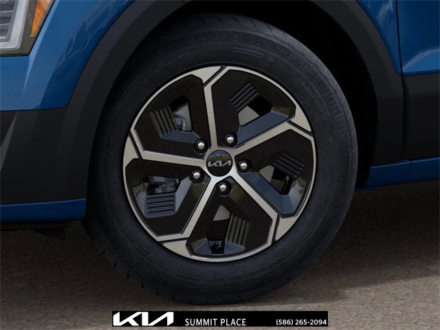 Vehicle image 10 of 27