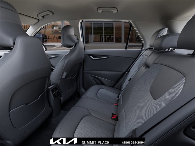 Vehicle image 18 of 27