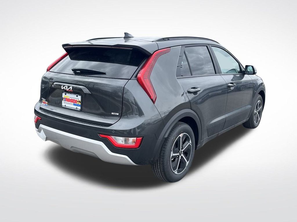 Vehicle image 5 of 32