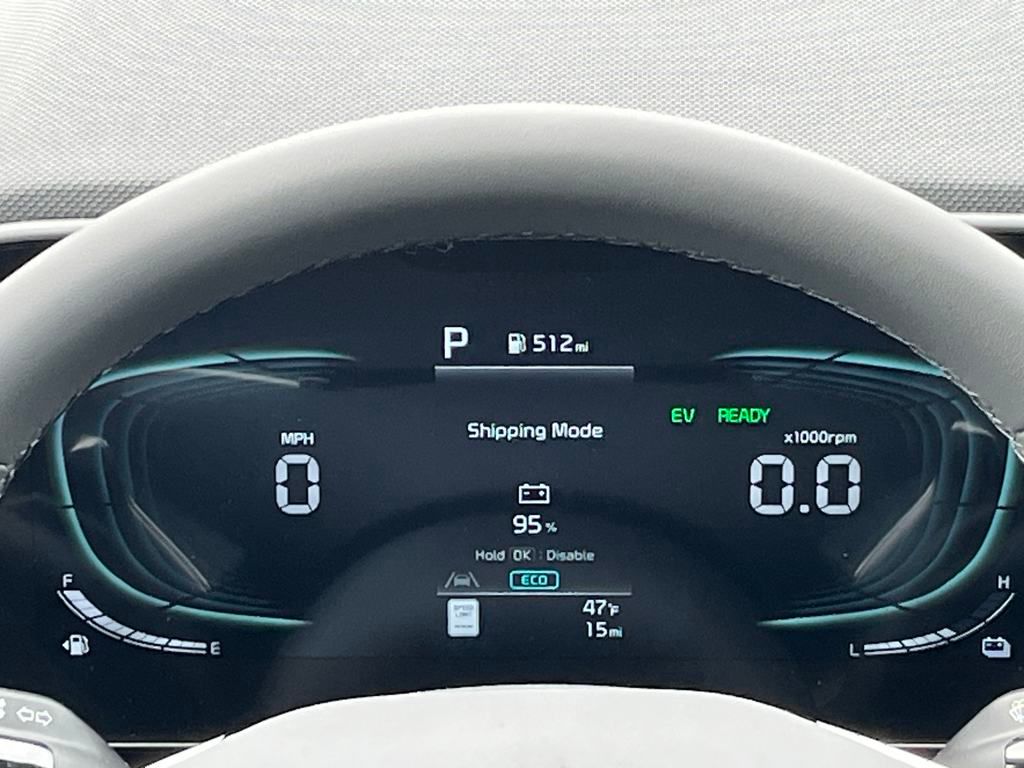 Vehicle image 22 of 32