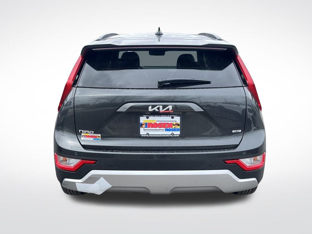 Vehicle image 6 of 32