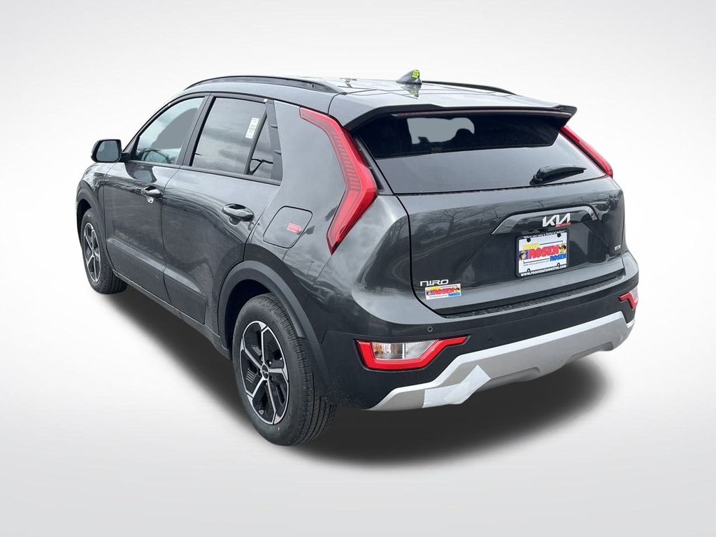 Vehicle image 7 of 32