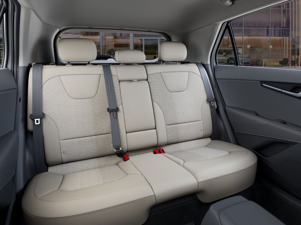 2025 Kia Niro EX Image 16 of 27