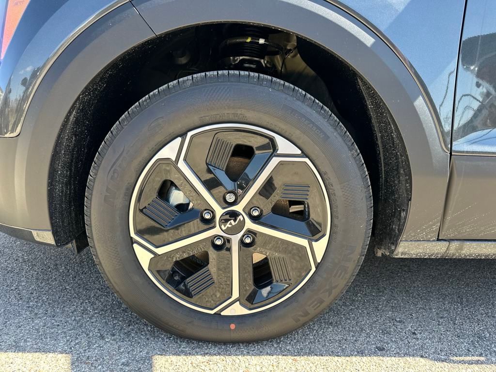 Vehicle image 34 of 34