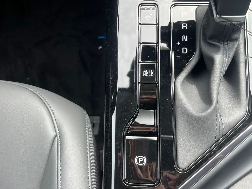 Vehicle image 29 of 35