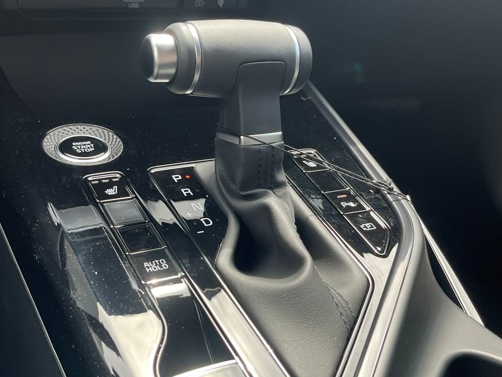 Vehicle image 28 of 35
