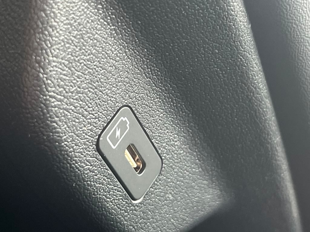 Vehicle image 34 of 35