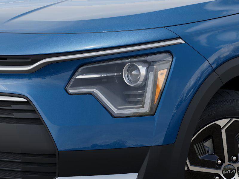 Vehicle image 11 of 27