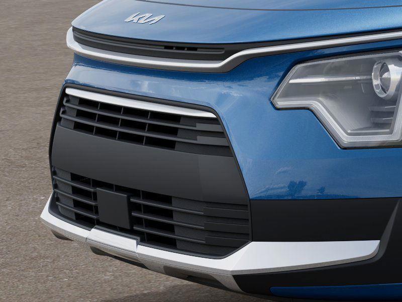 Vehicle image 13 of 27