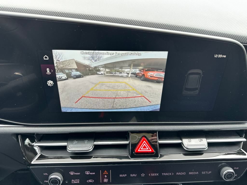 Vehicle image 26 of 35