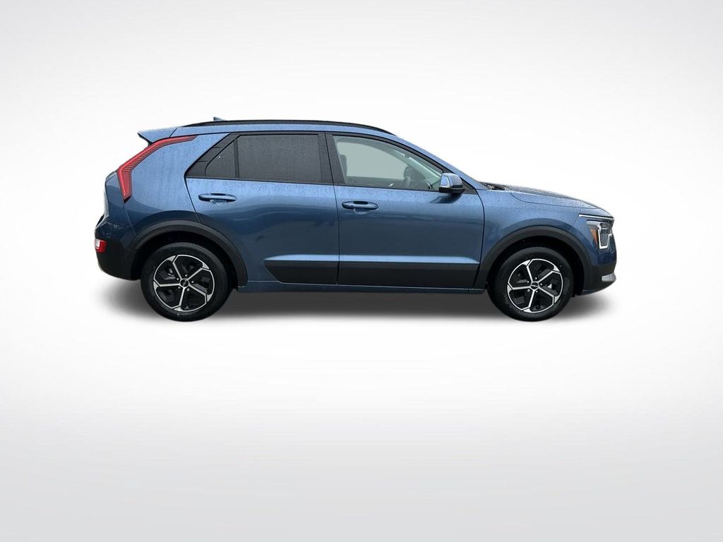 Vehicle image 4 of 35