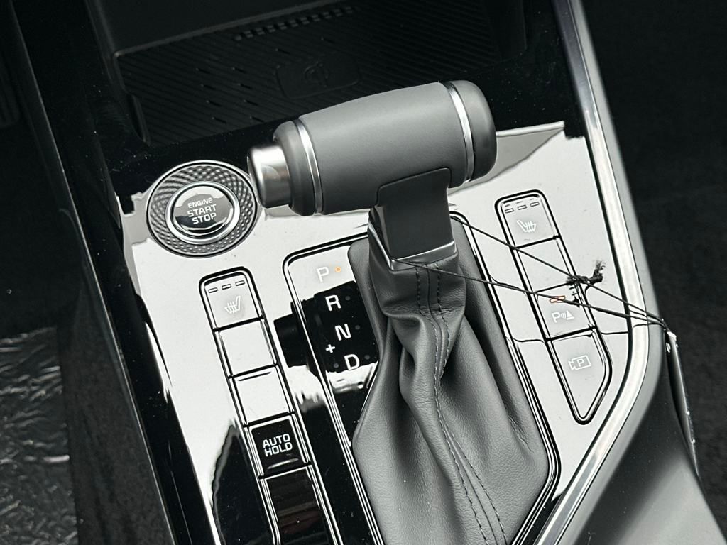 Vehicle image 23 of 35