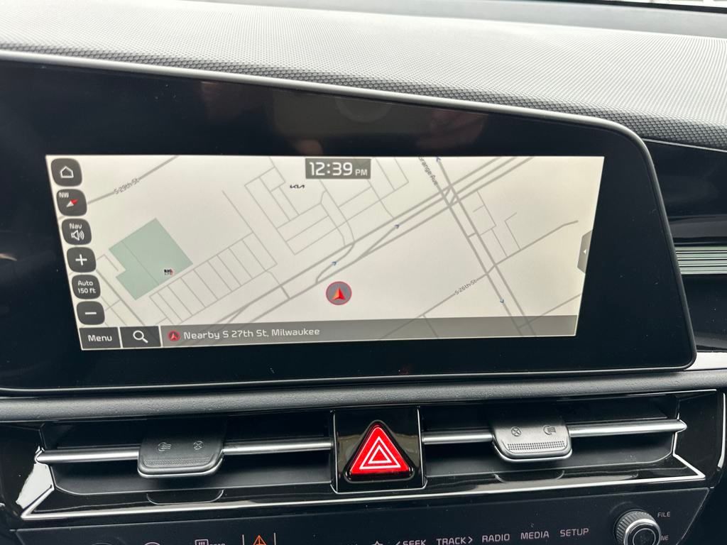 Vehicle image 25 of 35