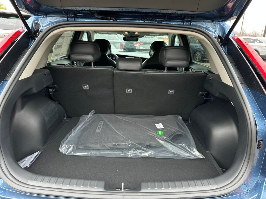 Vehicle image 31 of 35