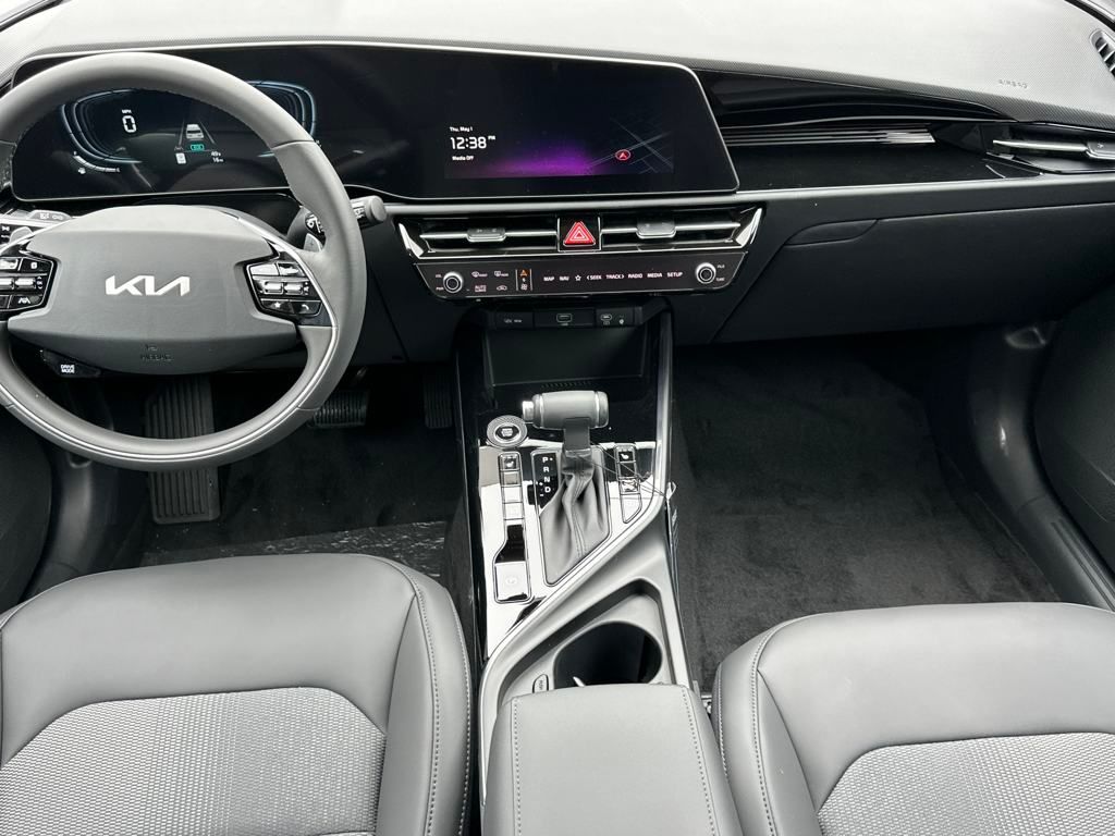 Vehicle image 16 of 35