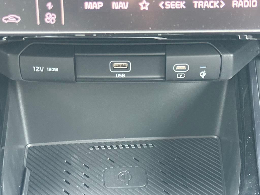 Vehicle image 22 of 35