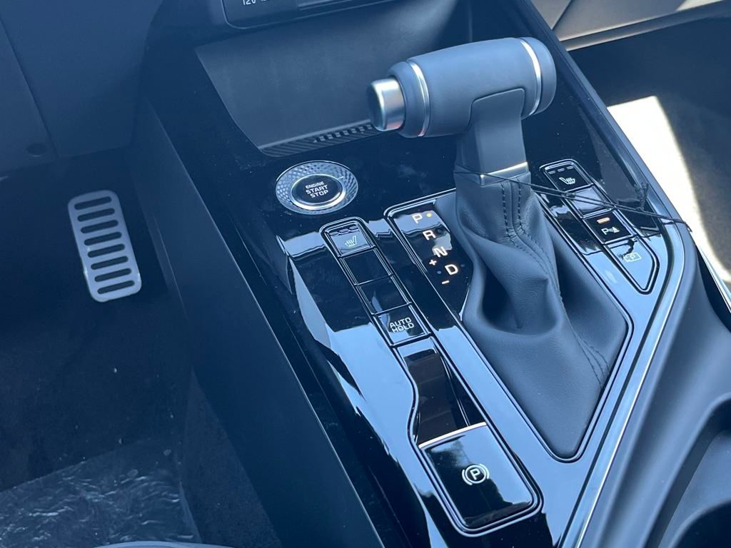 Vehicle image 28 of 35