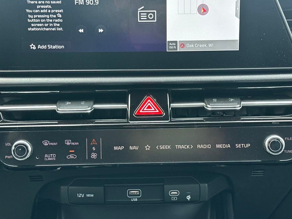 Vehicle image 21 of 43