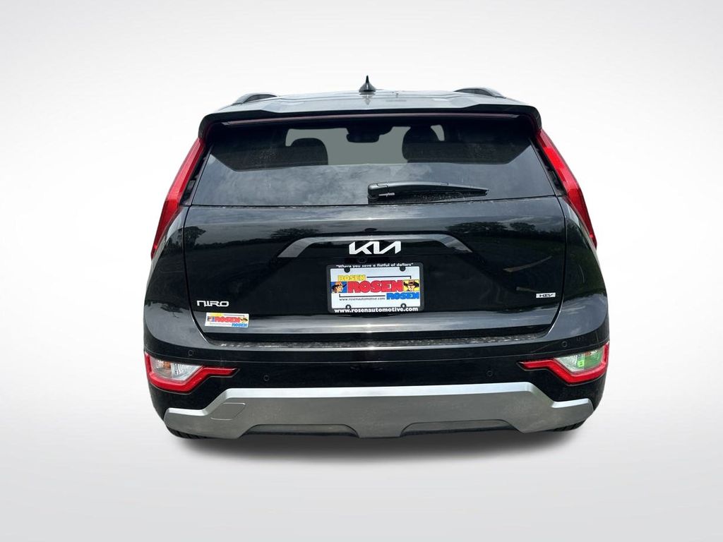 Vehicle image 6 of 43