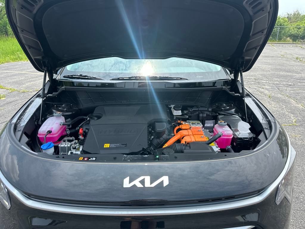 Vehicle image 28 of 43