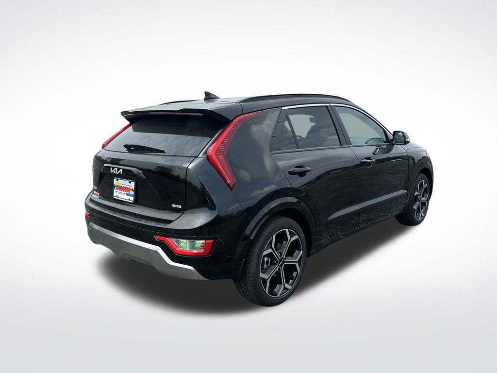 Vehicle image 5 of 43