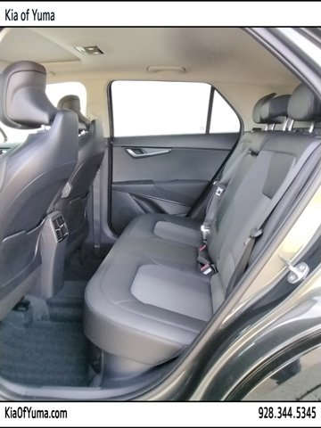Vehicle image 5 of 6
