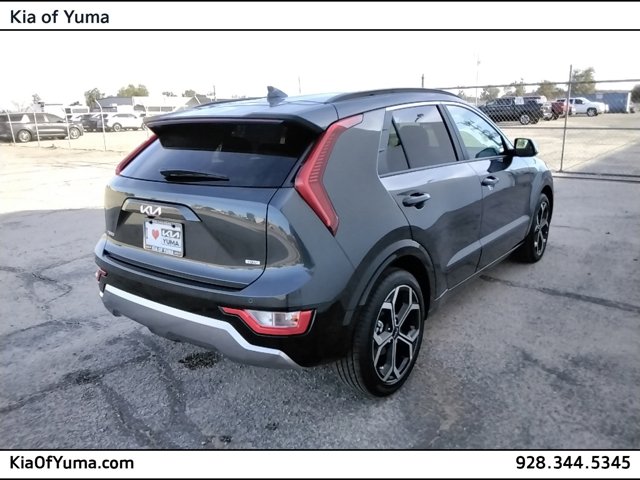 Vehicle image 3 of 6