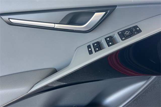 2025 Kia Niro EX Touring Image 21 of 37