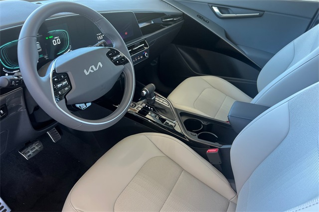 2025 Kia Niro EX Touring Image 37 of 37