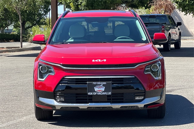 2025 Kia Niro EX Touring Image 2 of 37