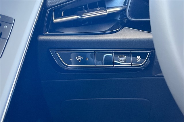 2025 Kia Niro EX Touring Image 36 of 37