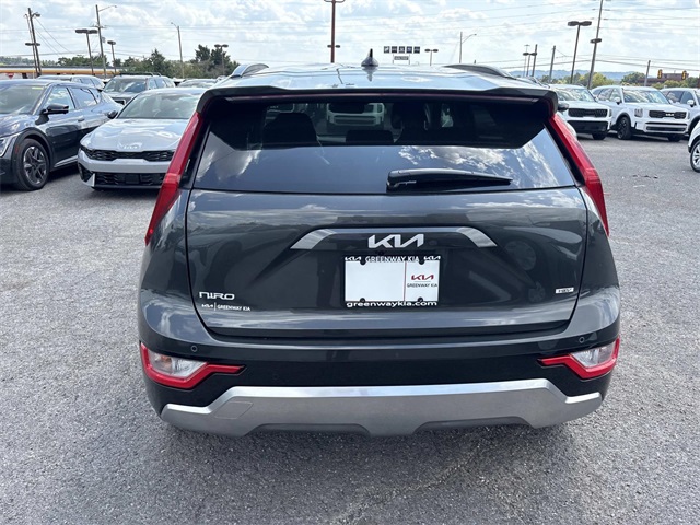 2025 Kia Niro EX Touring Image 10 of 33