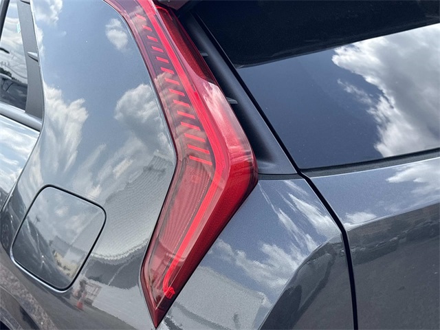 2025 Kia Niro EX Touring Image 32 of 33