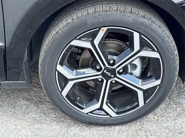 2025 Kia Niro EX Touring Image 8 of 33