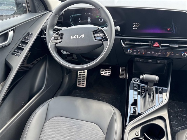 2025 Kia Niro EX Touring Image 14 of 33