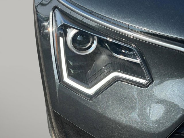 2025 Kia Niro EX Touring Image 10 of 35